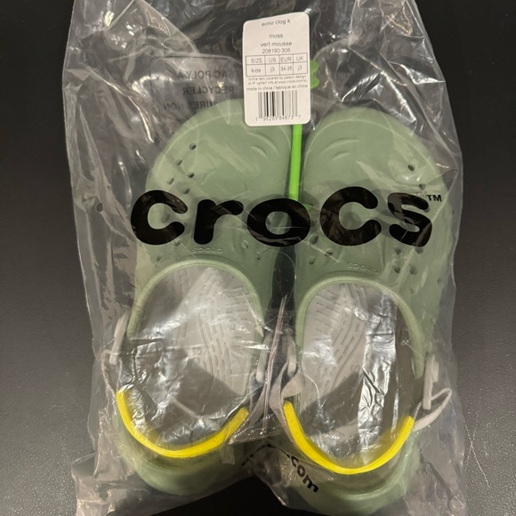 NWT Crocs Kids Echo Clog in Moss - Size: J3 - Picture 8 of 12
